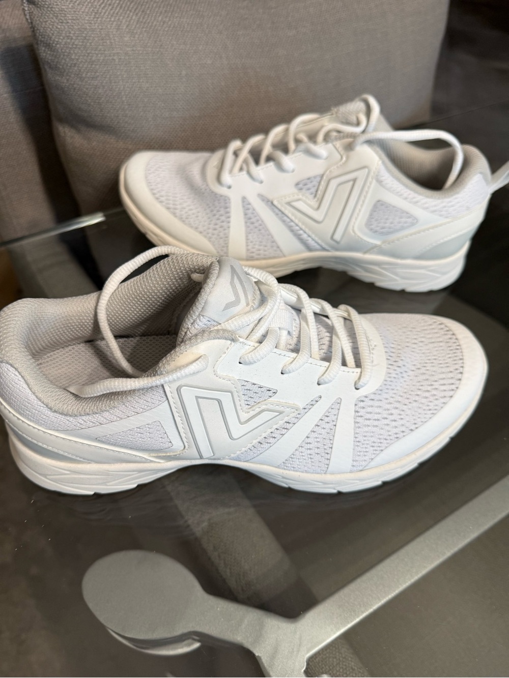 Vionic Women's White Mesh Athletic Sneakers